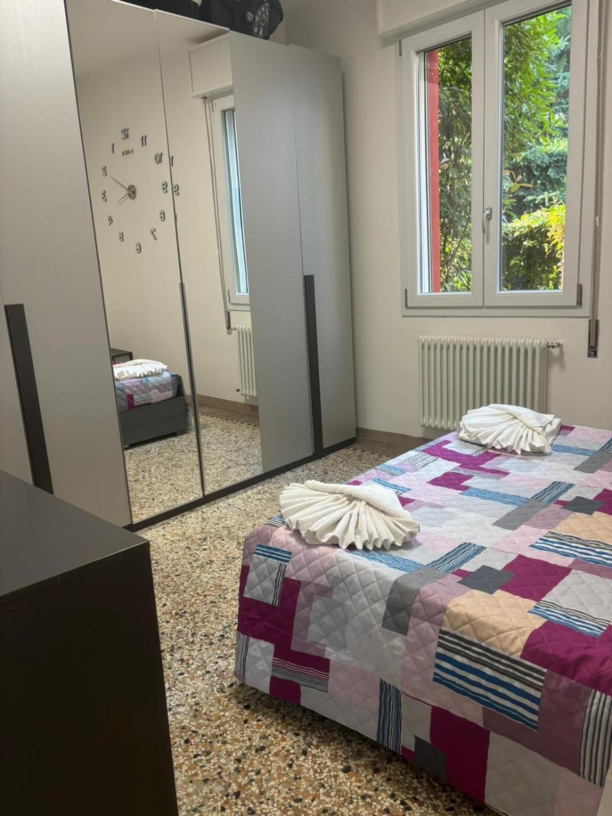 Station Apartment *